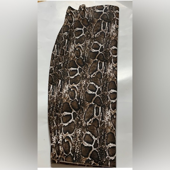 Womens Snake Print Mini Skirt, Brand: Shinestar, Size: M - Picture 5 of 7